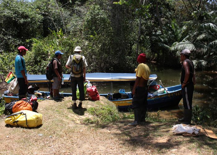 Boot auf dem Rio Cangandi in Panama
