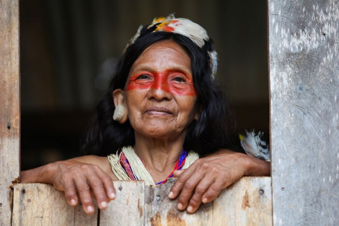 Indigene Frau im Amazonasgebiet (© Ministerio de Turismo del Ecuador)