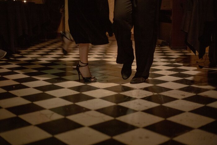 Der Tango entstand zwischen 1850 und 1880 im Hafenviertel La Boca (© visitargentina)