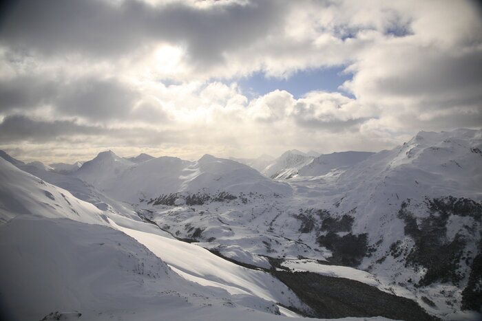 Eine verschneite Berglandschaft bei Ushuaia