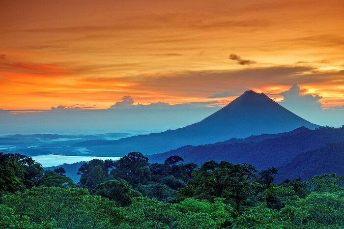 Vulkan Arenal im Sonnenuntergang